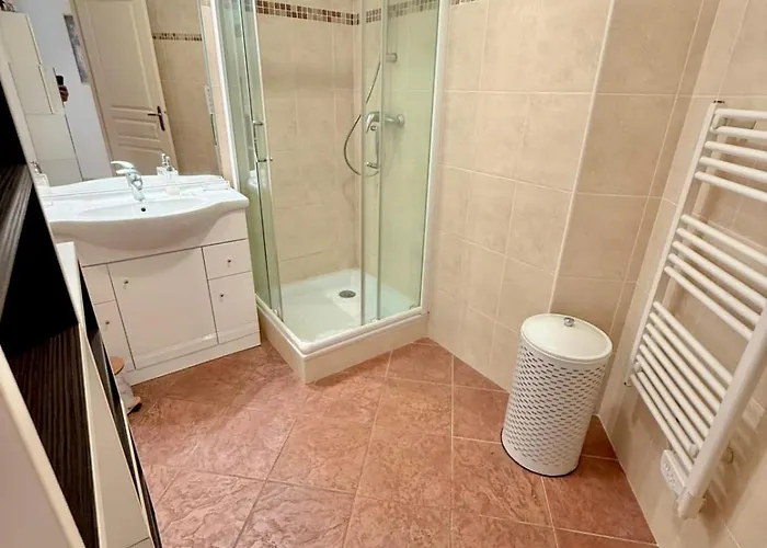 Les Pins - 2 People - Close To Beaches And Shops * Juan-les-Pins