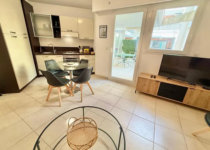 Les Pins - 2 People - Close To Beaches And Shops *